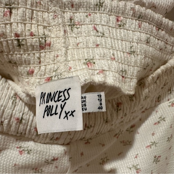 Princess Polly lounge/sleeper set of crop top and boy shorts. - Picture 5 of 7